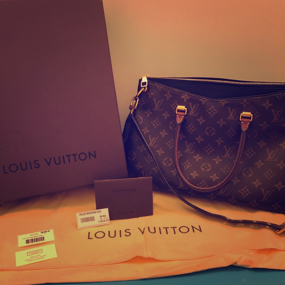 AUTHENTIC LOUIS VUITTON PALLAS MONOGRAM NOIR BAG